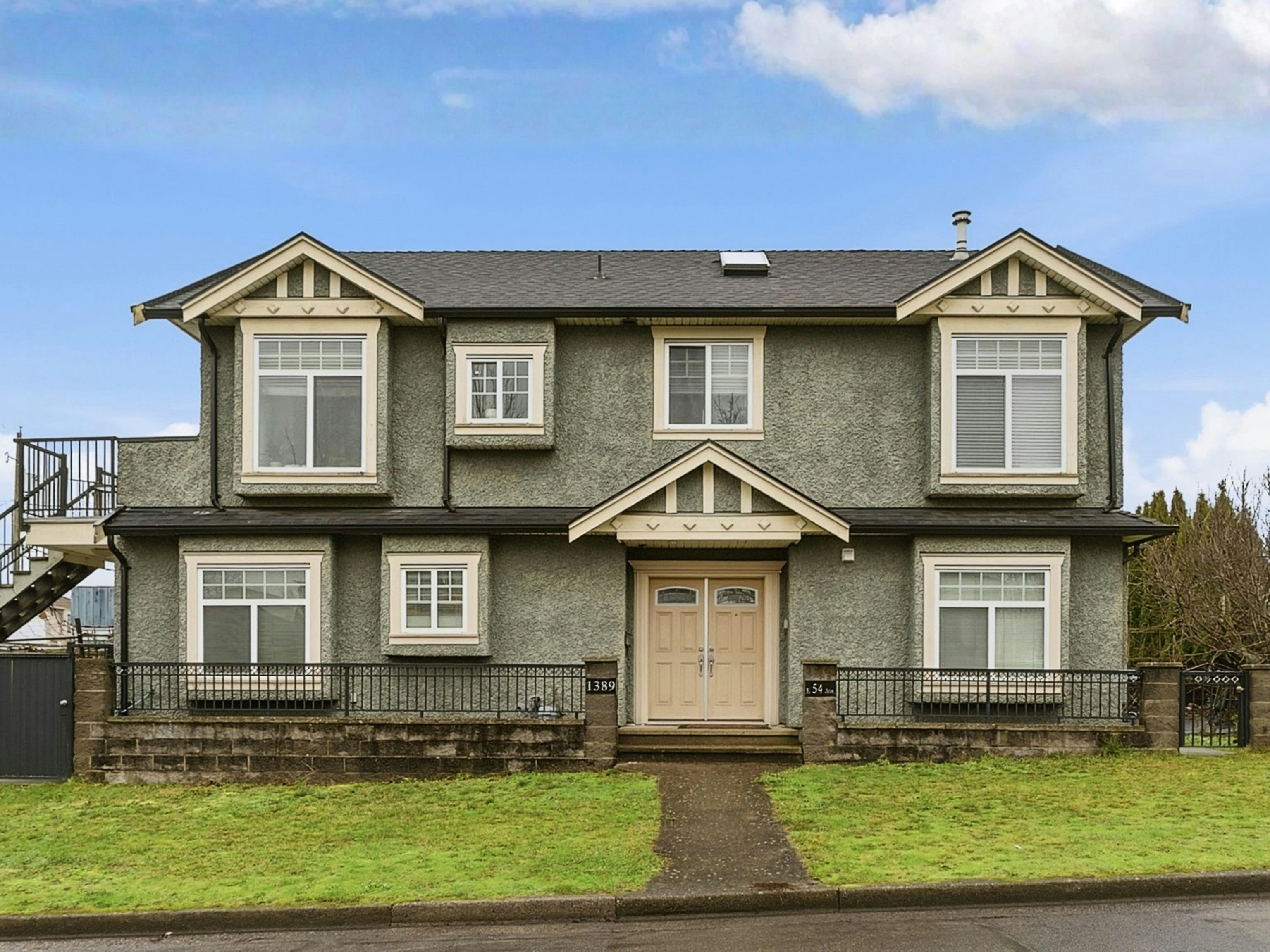 1389 E 54th Avenue, Vancouver, BC, V5X 1M3