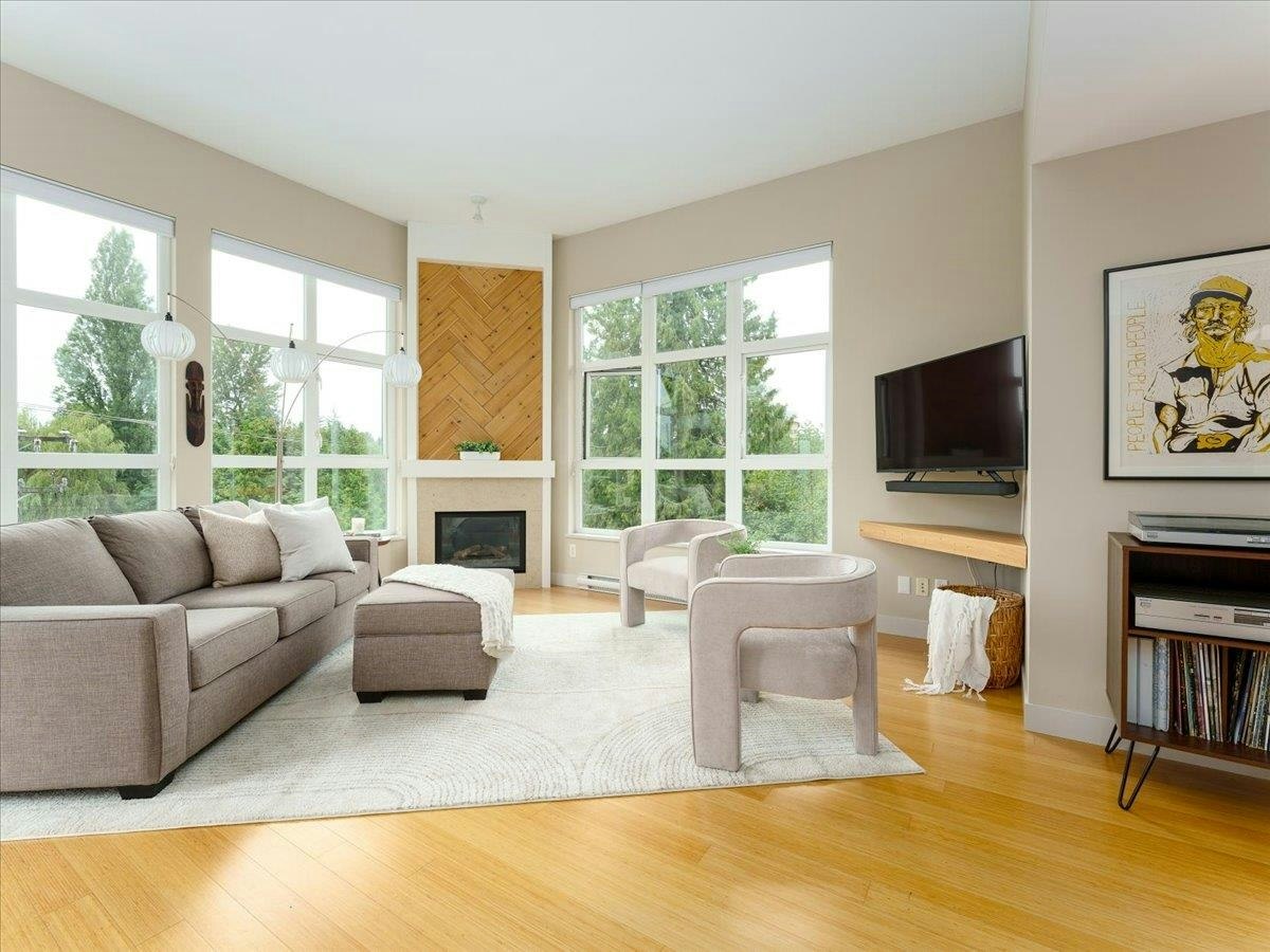 402-3732 Mt Seymour Parkway, North Vancouver, BC, V7G 1C3