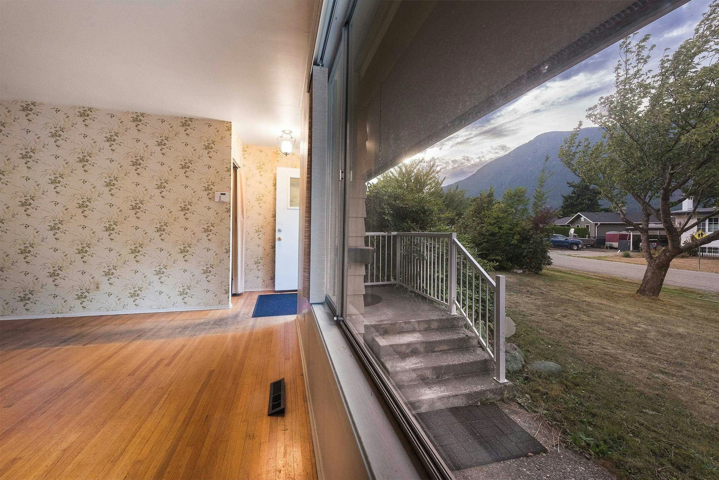 710 Coquihalla Street, Hope, BC, V0X 1L0 - 36