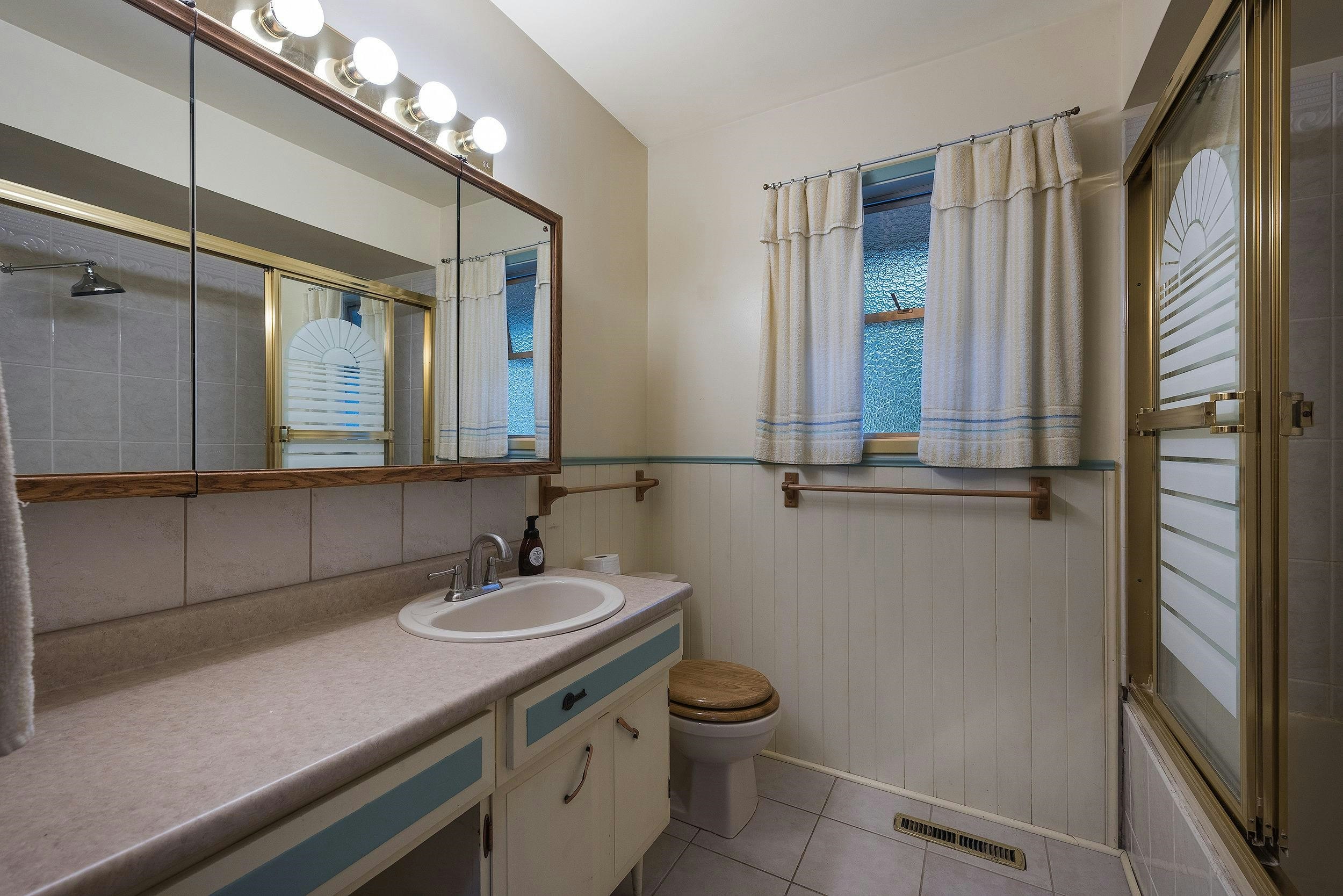 710 Coquihalla Street, Hope, BC, V0X 1L0 - 18