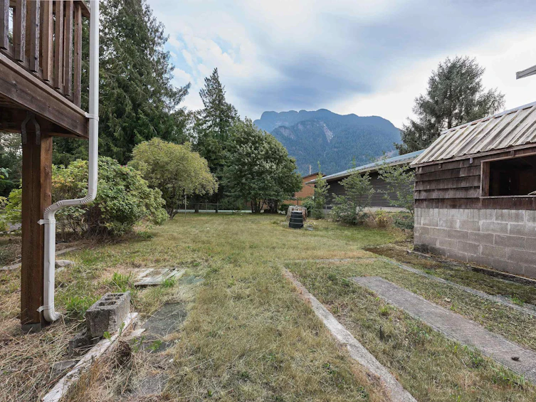 710 Coquihalla Street, Hope, BC, V0X 1L0 - 31