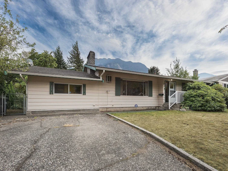 710 Coquihalla Street, Hope, BC, V0X 1L0 - 39