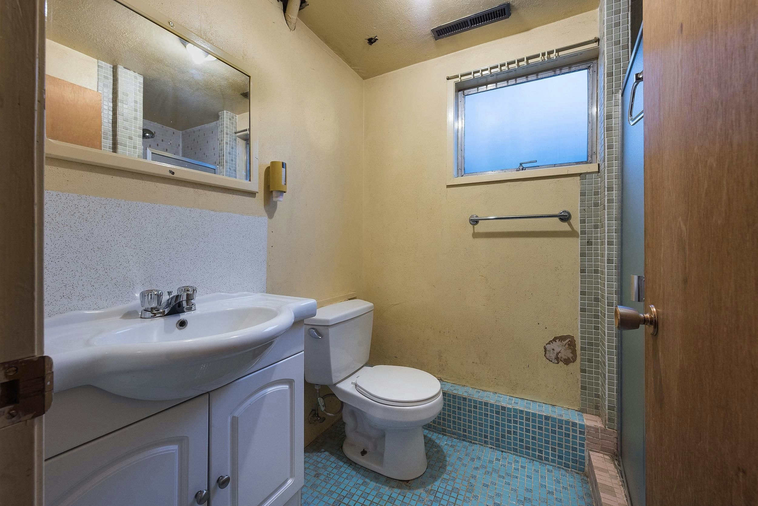 710 Coquihalla Street, Hope, BC, V0X 1L0 - 23