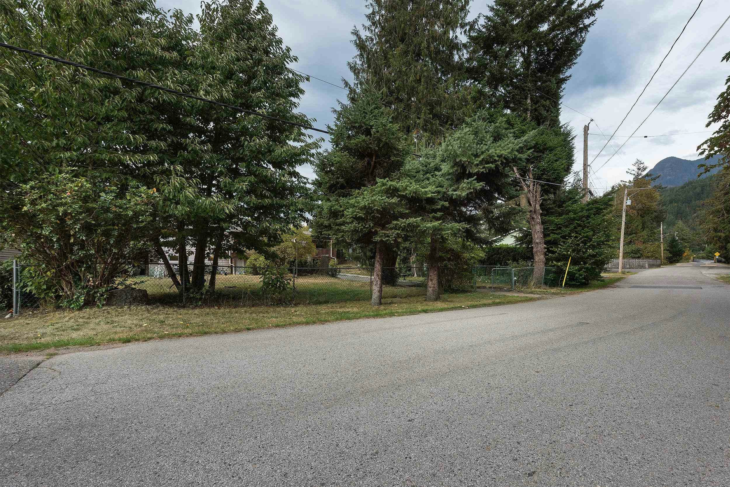 710 Coquihalla Street, Hope, BC, V0X 1L0 - 33
