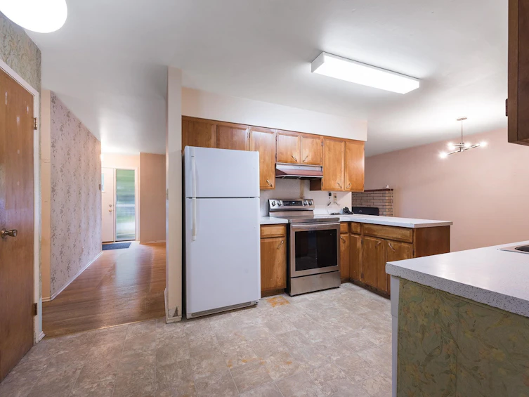 710 Coquihalla Street, Hope, BC, V0X 1L0 - 6