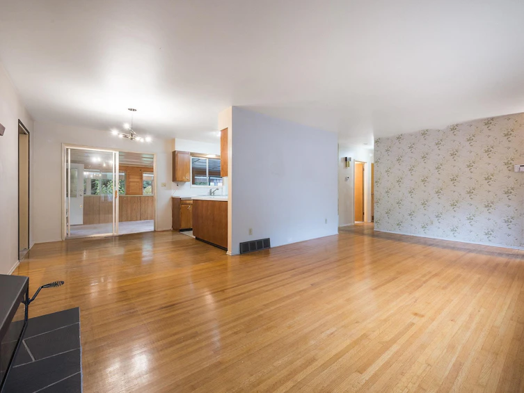 710 Coquihalla Street, Hope, BC, V0X 1L0 - 5