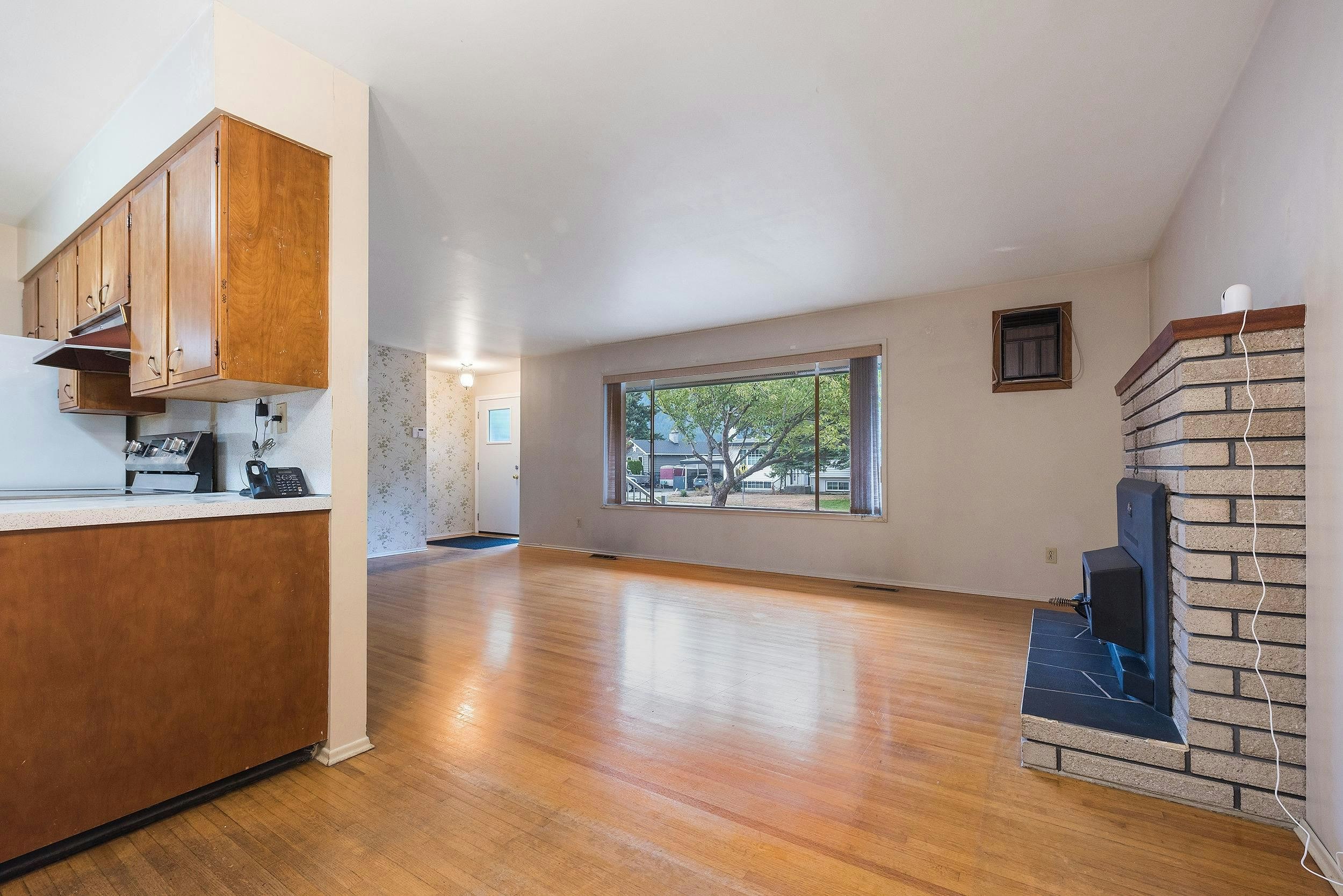 710 Coquihalla Street, Hope, BC, V0X 1L0 - 7