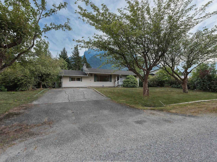 710 Coquihalla Street, Hope, BC, V0X 1L0 - 38