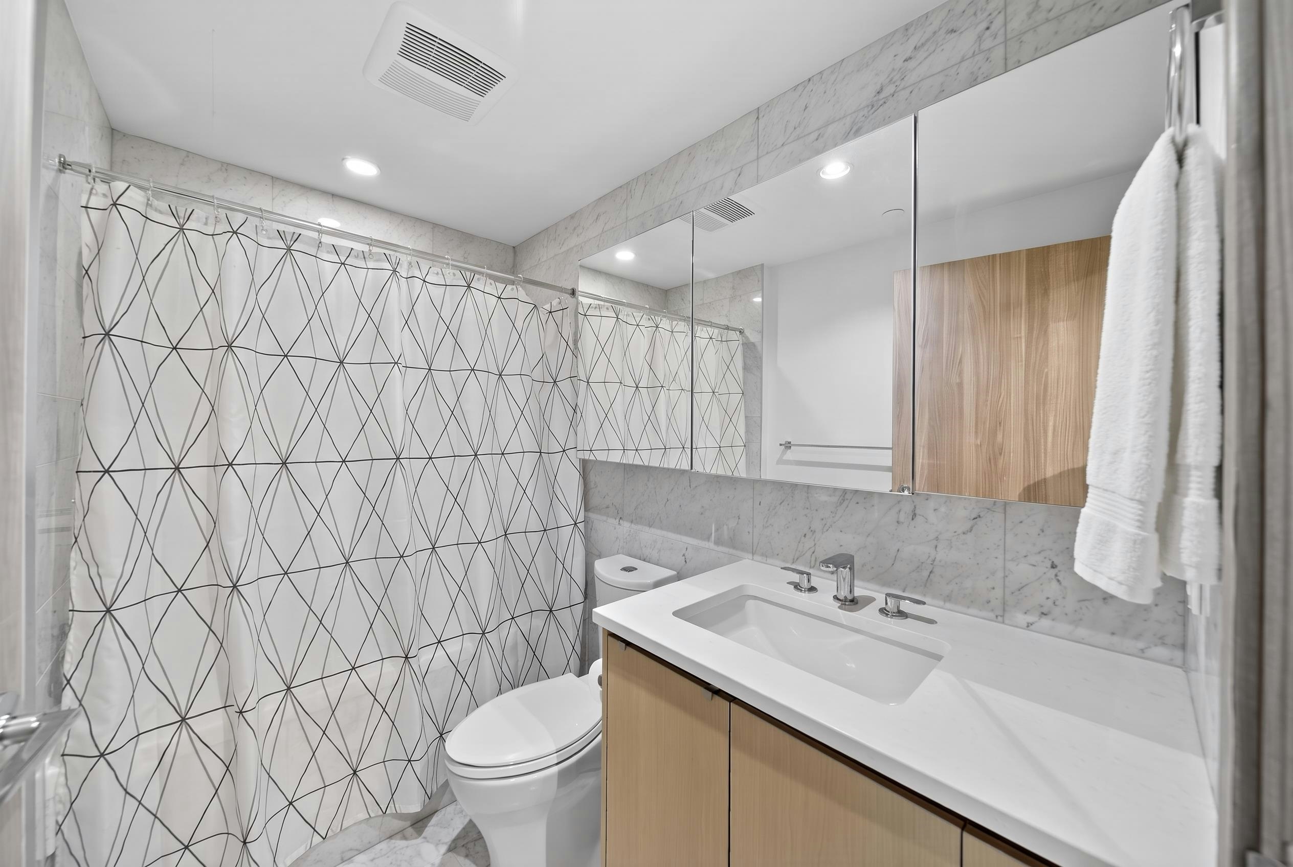 2001-89 Nelson Street, Vancouver, BC, V6Z 0E7 - 8