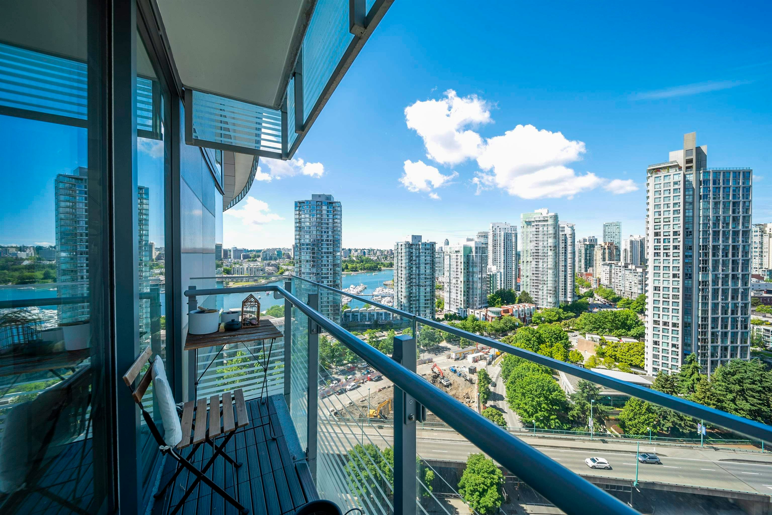 2001-89 Nelson Street, Vancouver, BC, V6Z 0E7 - 3