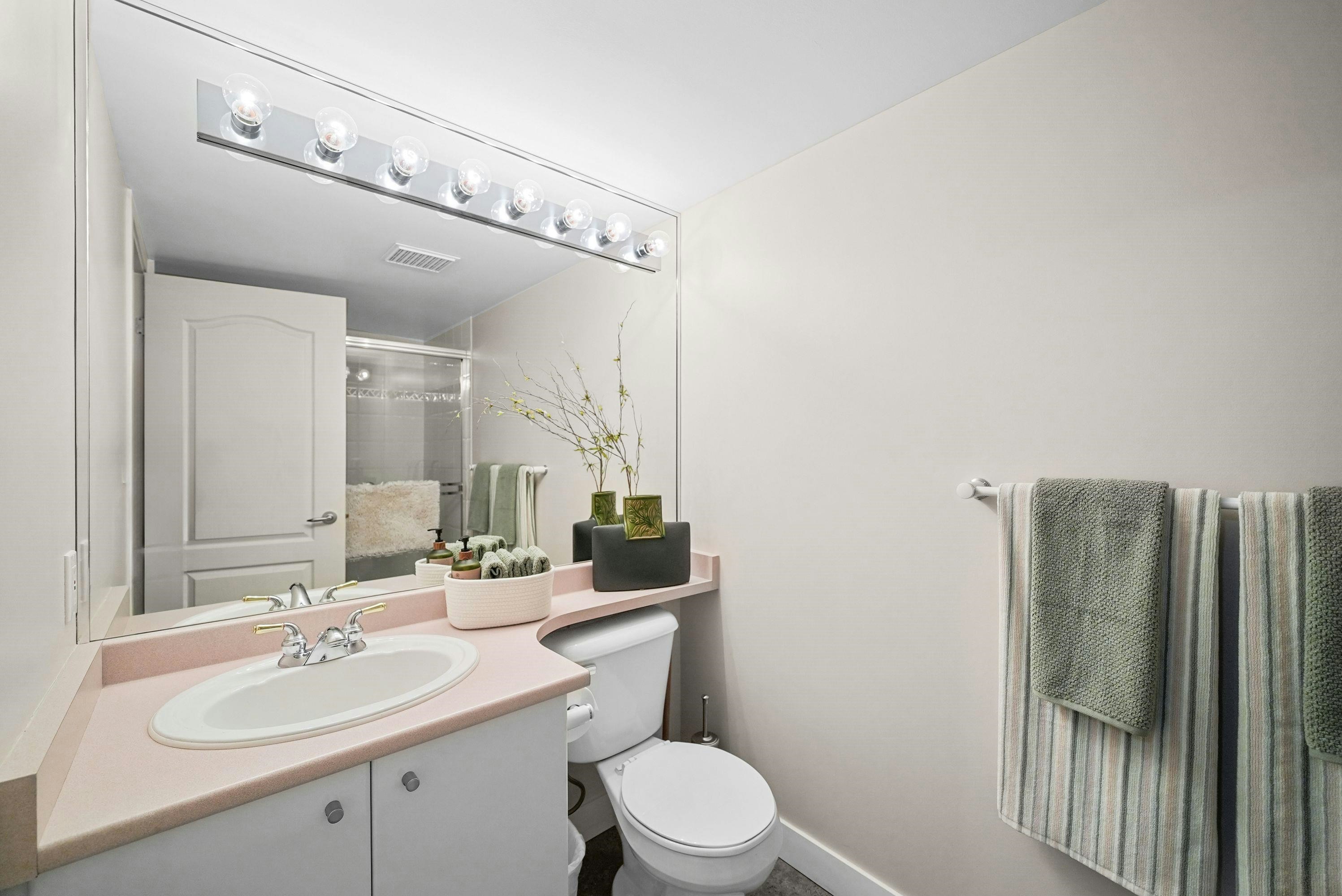 406-22022 49 Avenue, Langley, BC, V3A 3R9 - 14