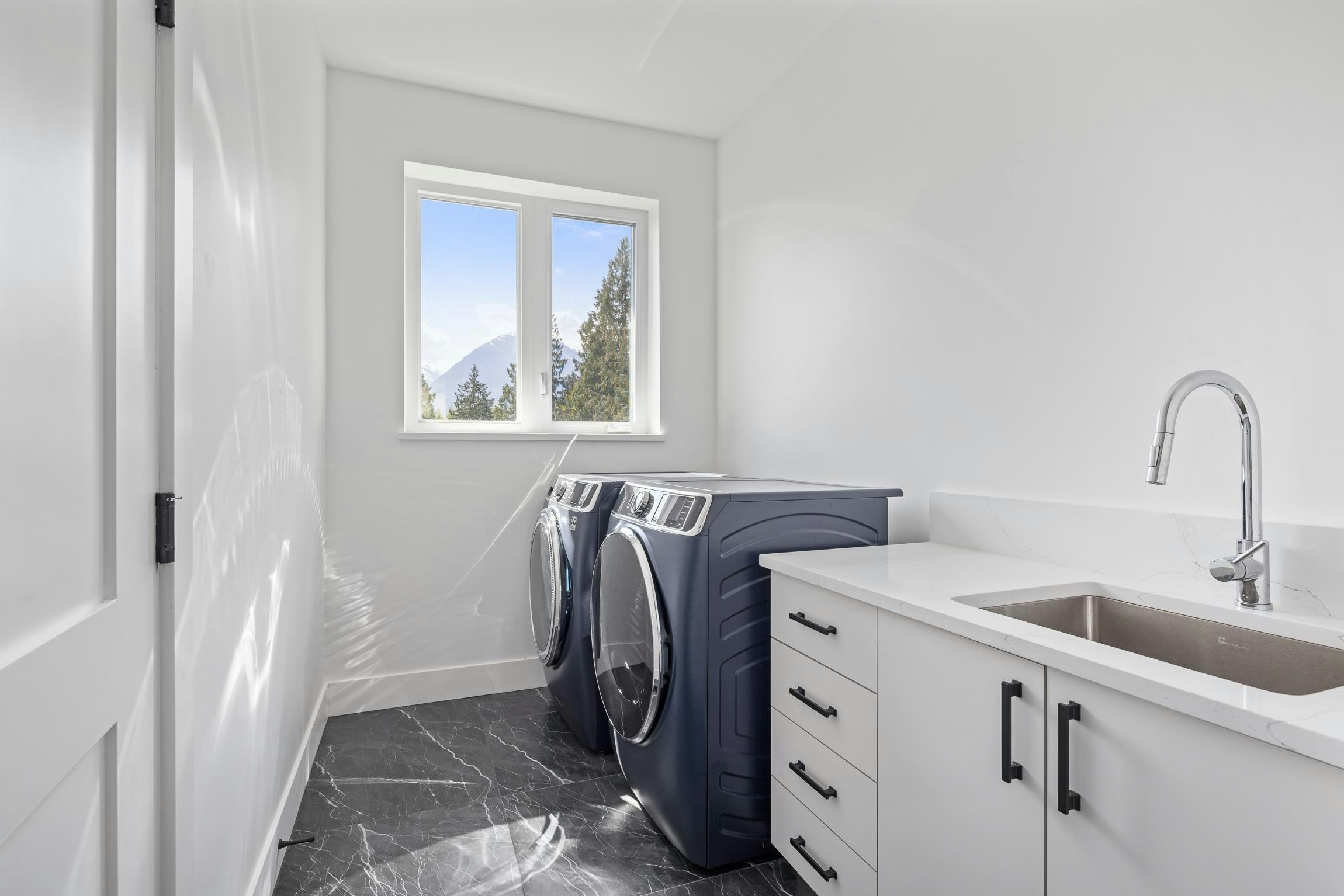 37-3385 Mamquam Road, Squamish, BC, V8B 0E3 - 17
