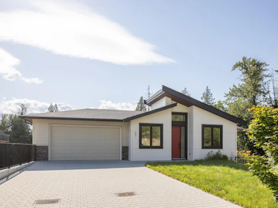 37-3385 Mamquam Road - 2