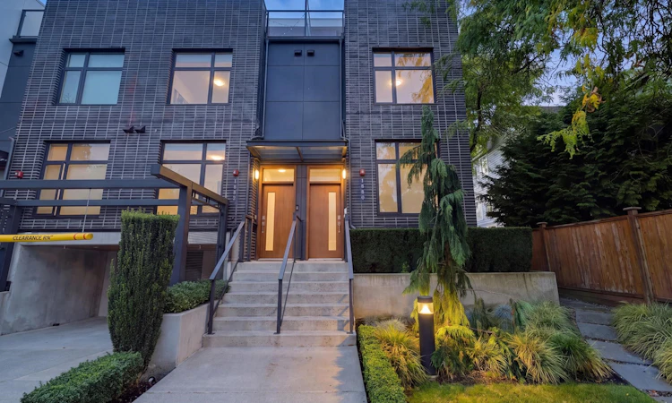 1880 E Georgia Street