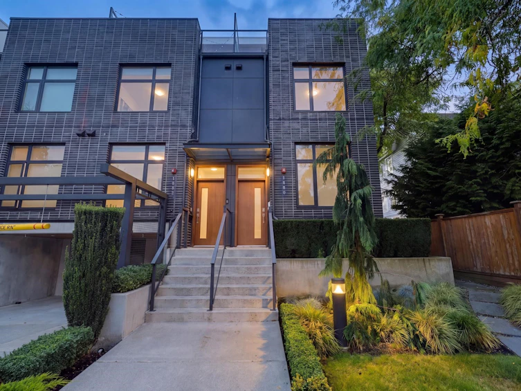 1880 E Georgia Street, Vancouver, BC, V5L 2B6