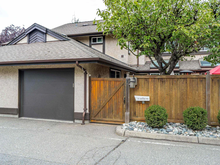 10-34755 Old Yale Road, Abbotsford, BC, V2S 7S5