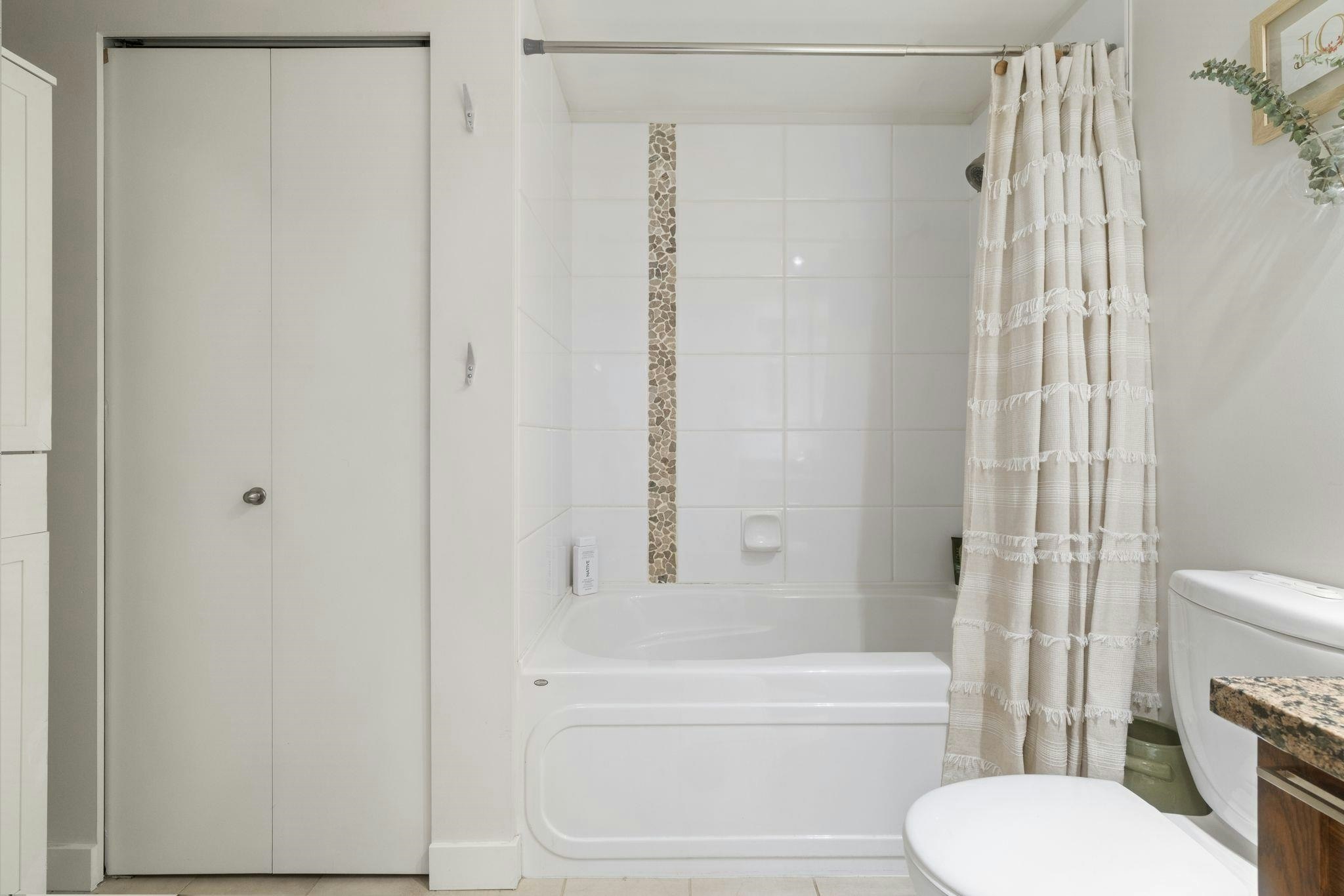 608-2228 W Broadway, Vancouver, BC, V6K 0B1 - 16