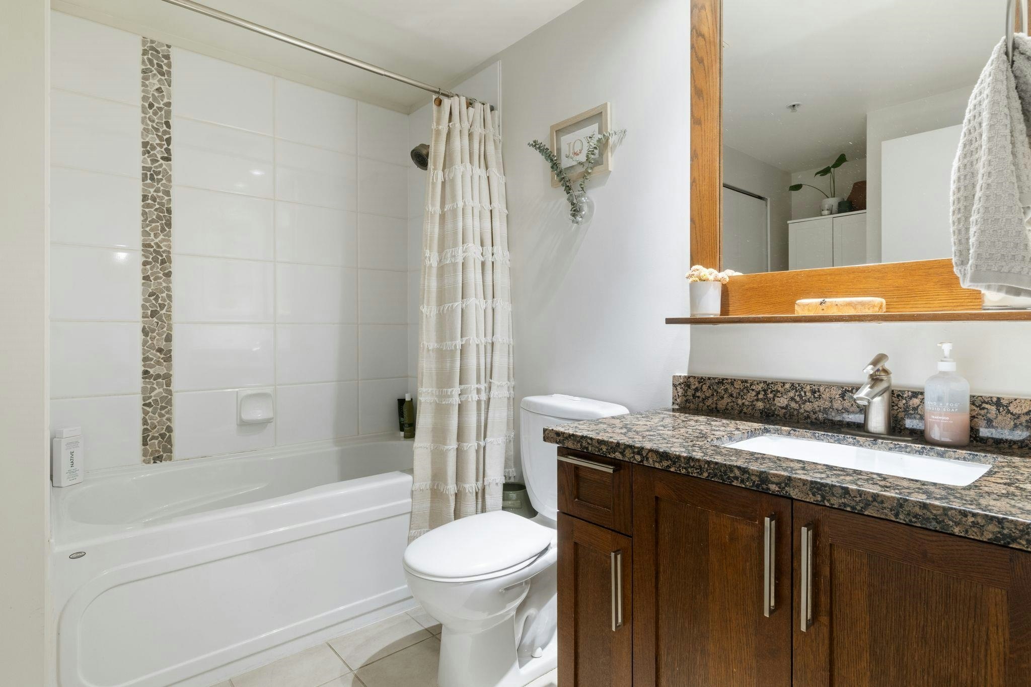 608-2228 W Broadway, Vancouver, BC, V6K 0B1 - 15