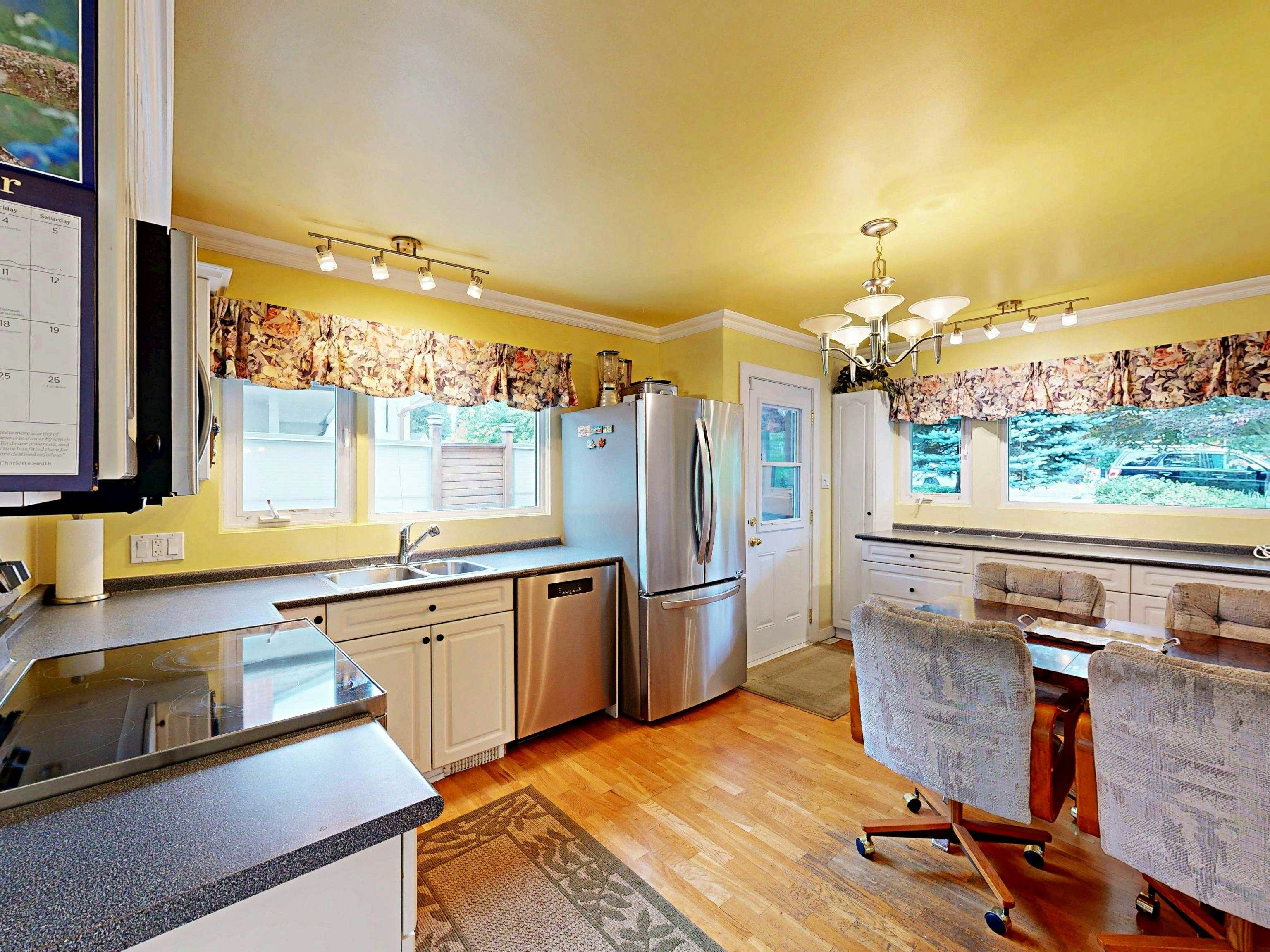 901 Dundonald Drive, Port Moody, BC, V3H 1B8 - 3
