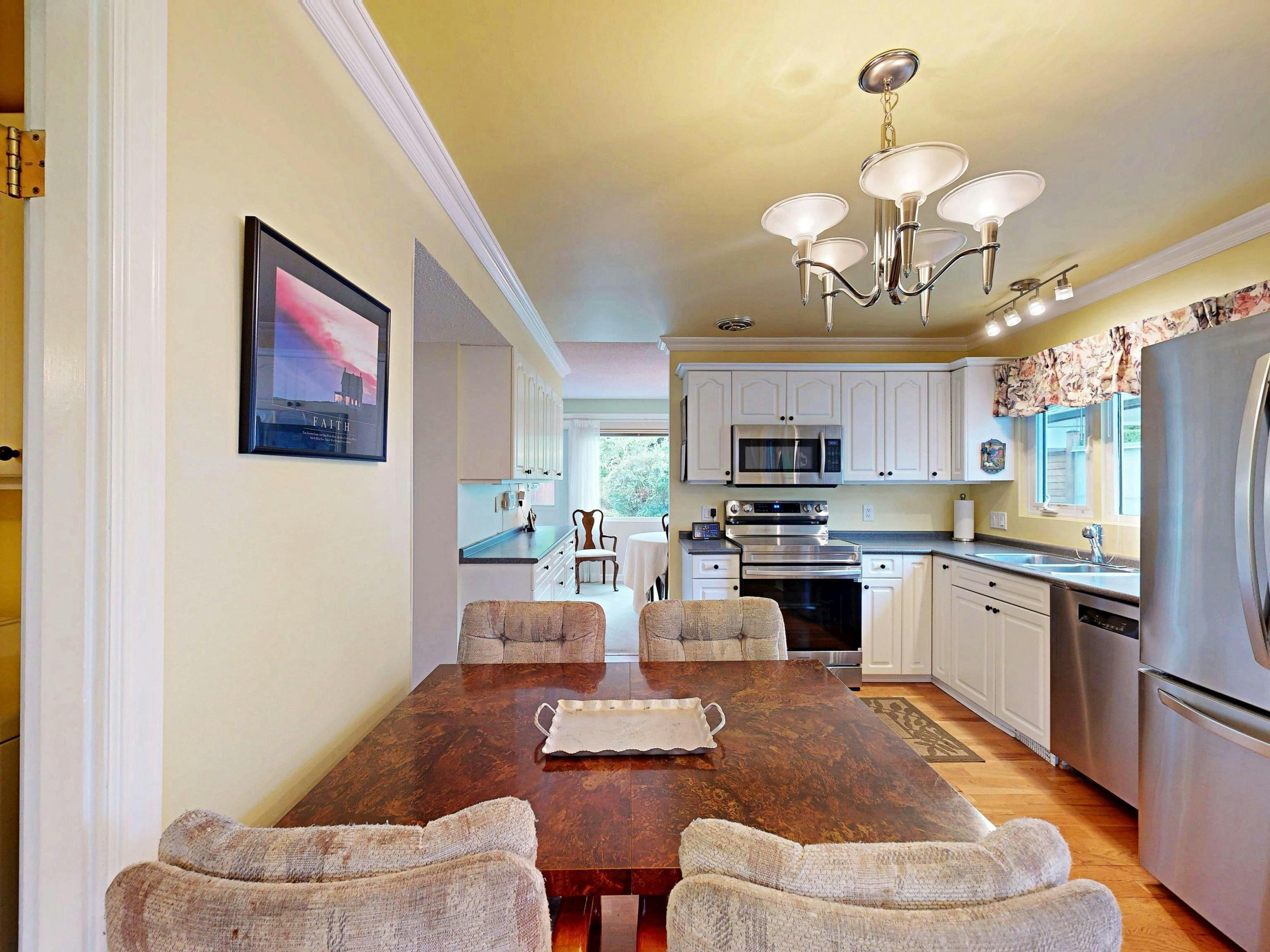 901 Dundonald Drive, Port Moody, BC, V3H 1B8 - 6