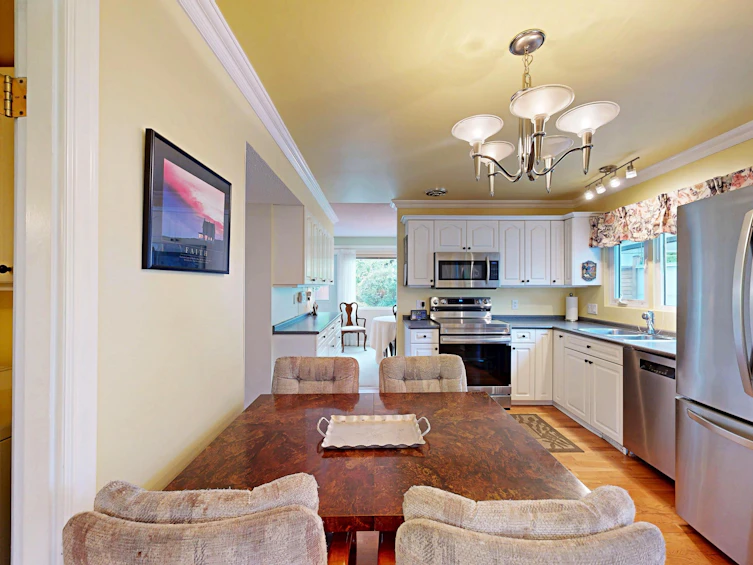 901 Dundonald Drive, Port Moody, BC, V3H 1B8 - 6