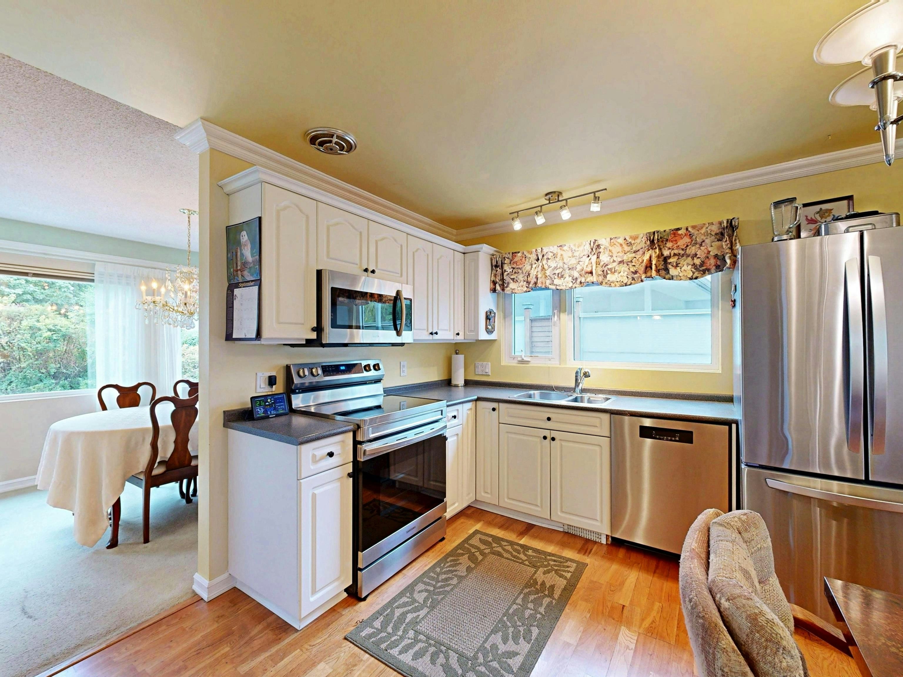 901 Dundonald Drive, Port Moody, BC, V3H 1B8 - 2