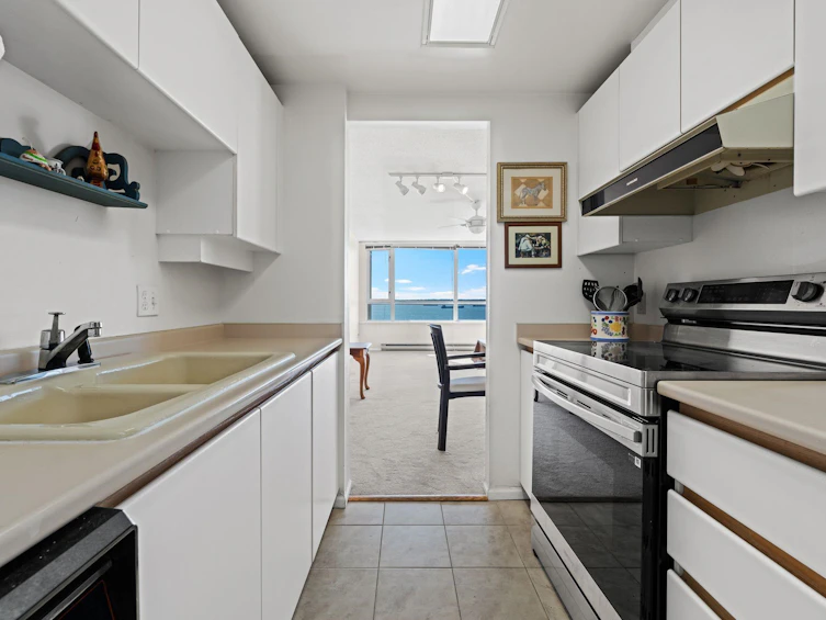 1502-2203 Bellevue Avenue, West Vancouver, BC, V7V 4V7 - 16