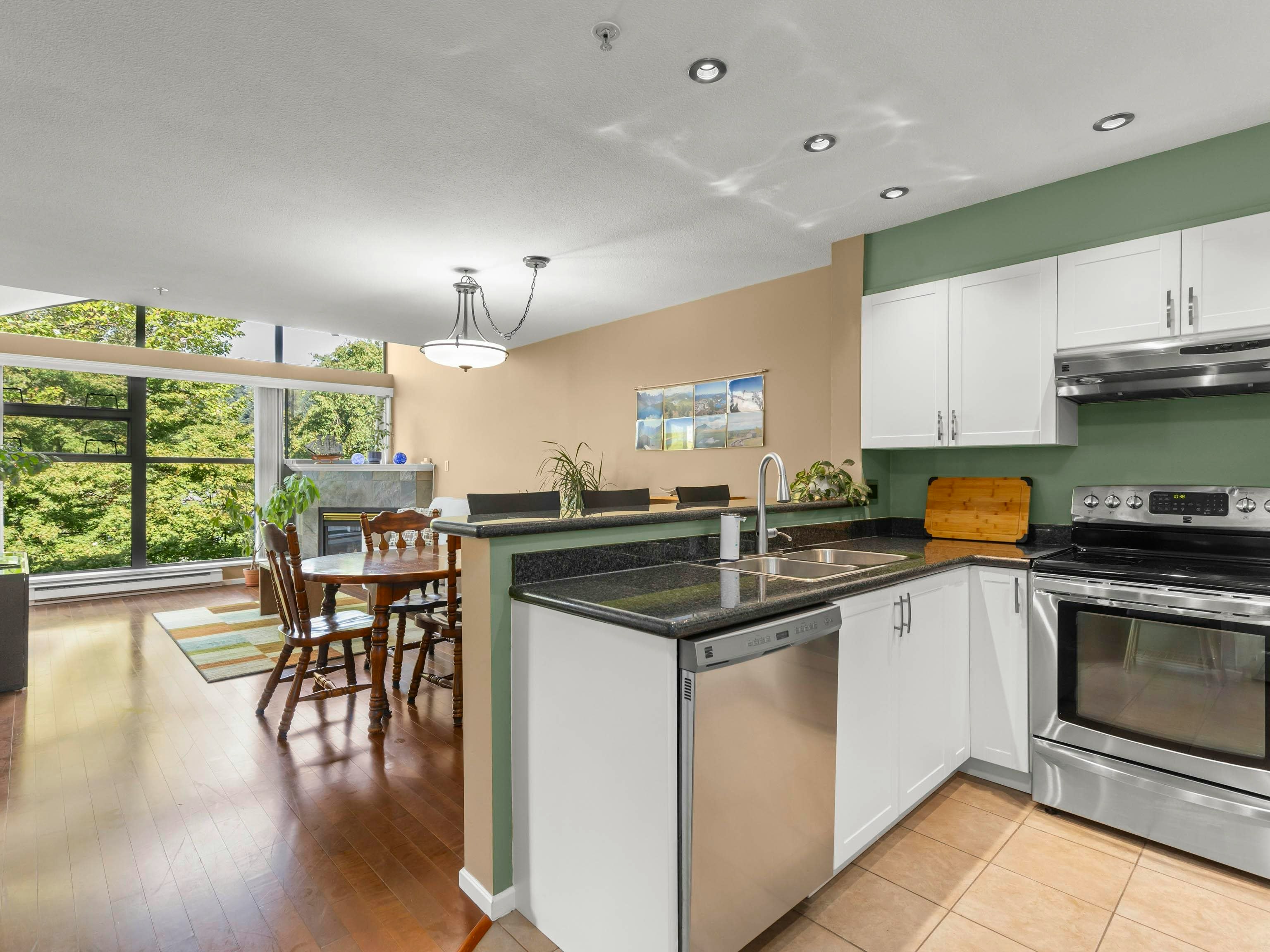 408-225 Newport Drive, Port Moody, BC, V3H 5C7