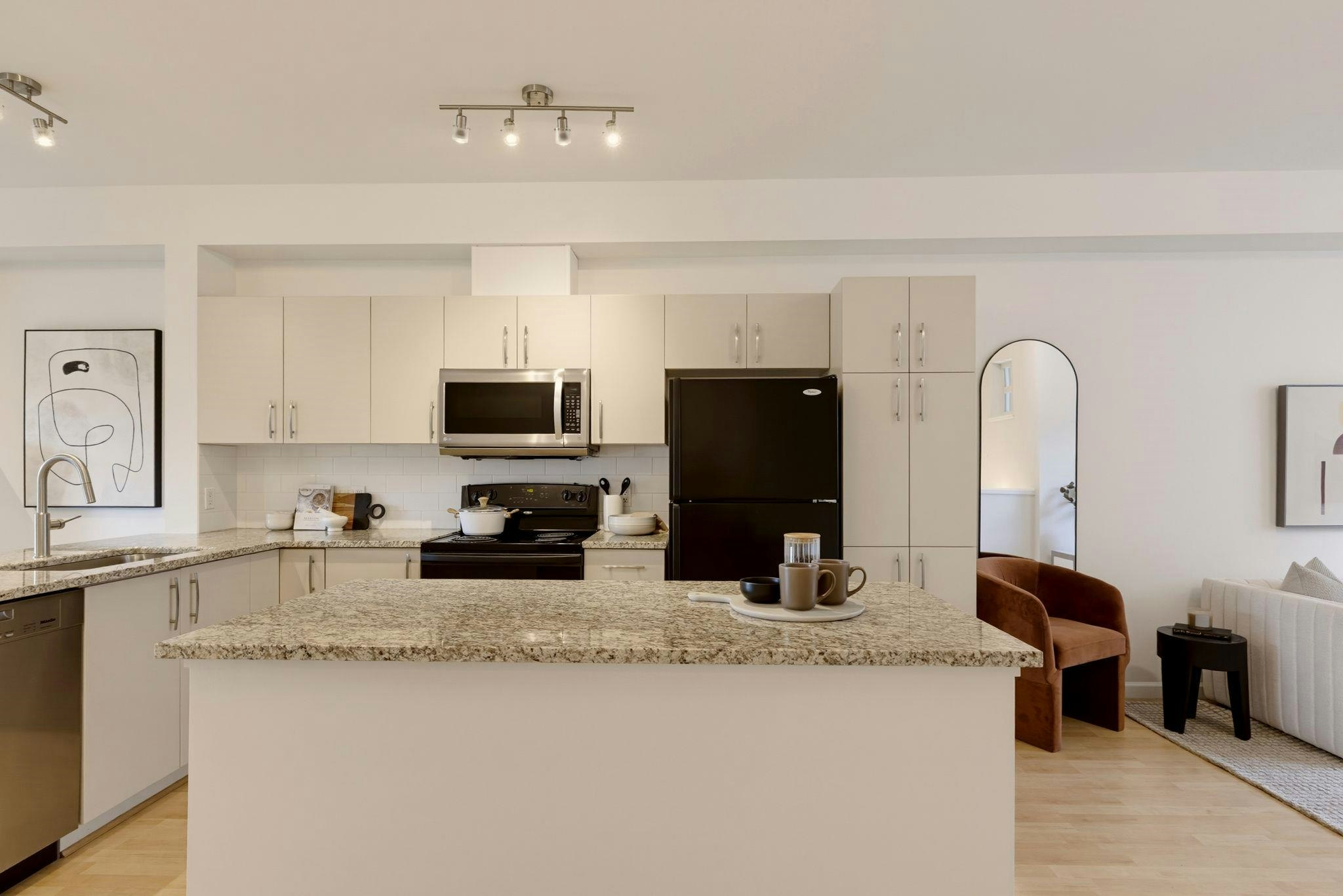 79-935 Ewen Avenue - 5