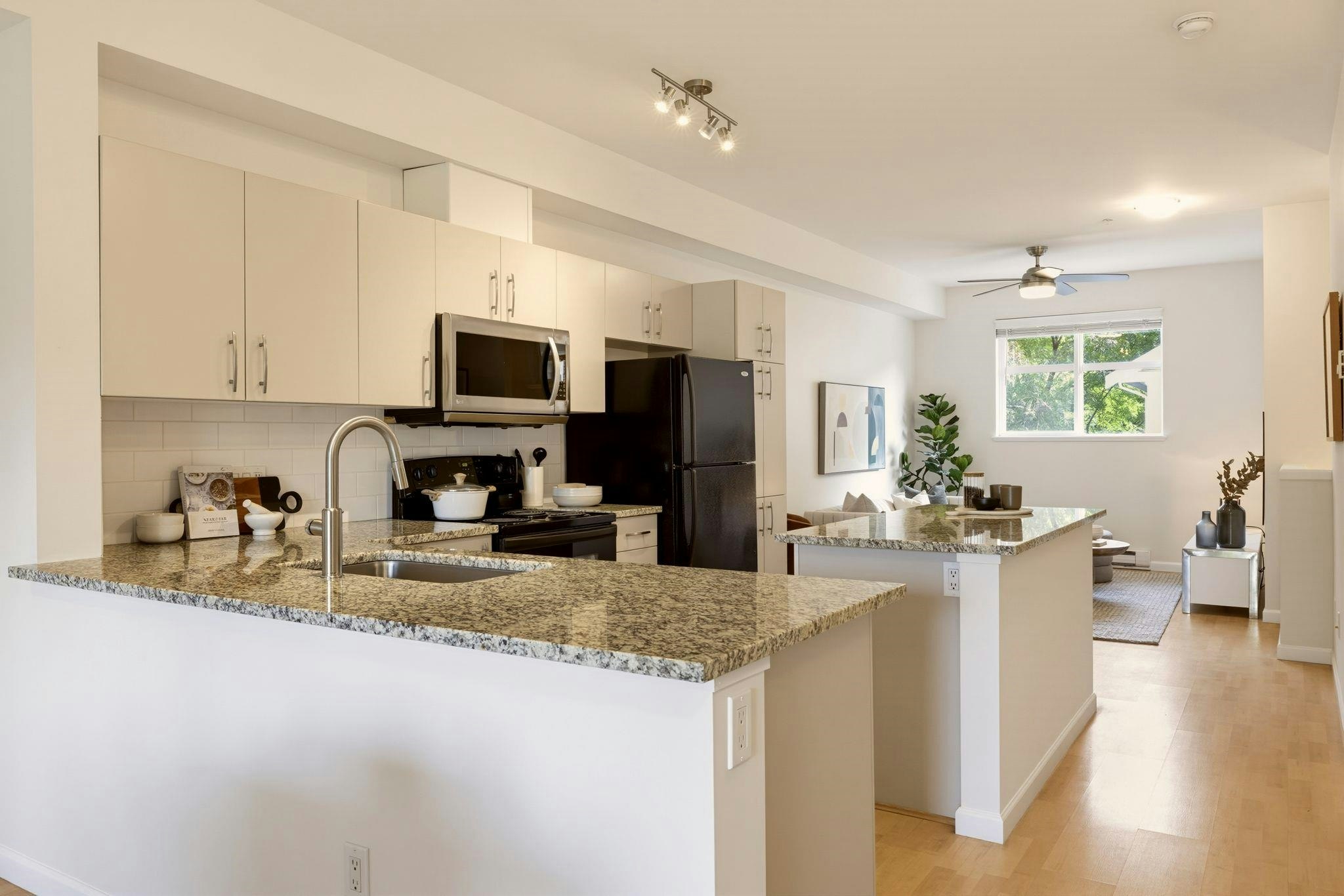 79-935 Ewen Avenue, New Westminster, BC, V3M 0A1 - 8