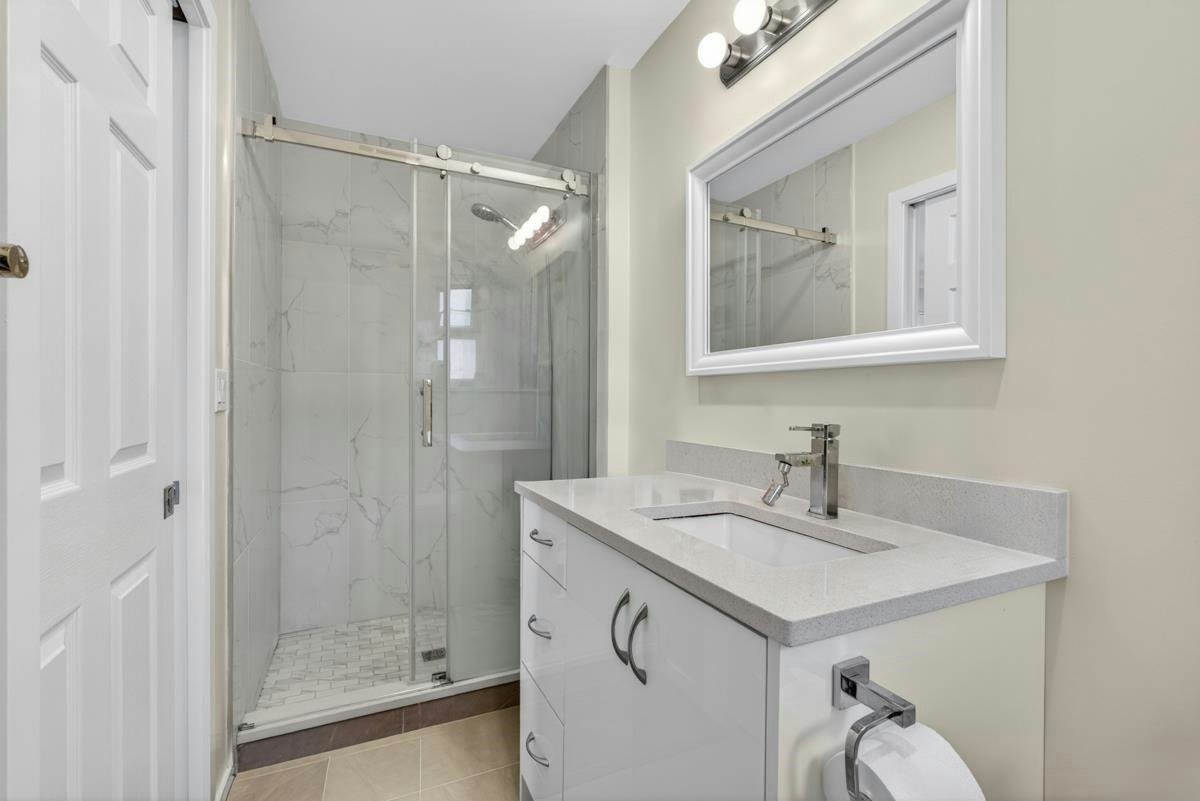 8026 18th Avenue, Burnaby, BC, V3N 1J8 - 11