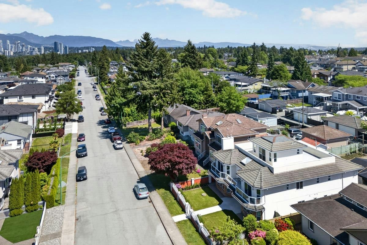 8026 18th Avenue, Burnaby, BC, V3N 1J8 - 32
