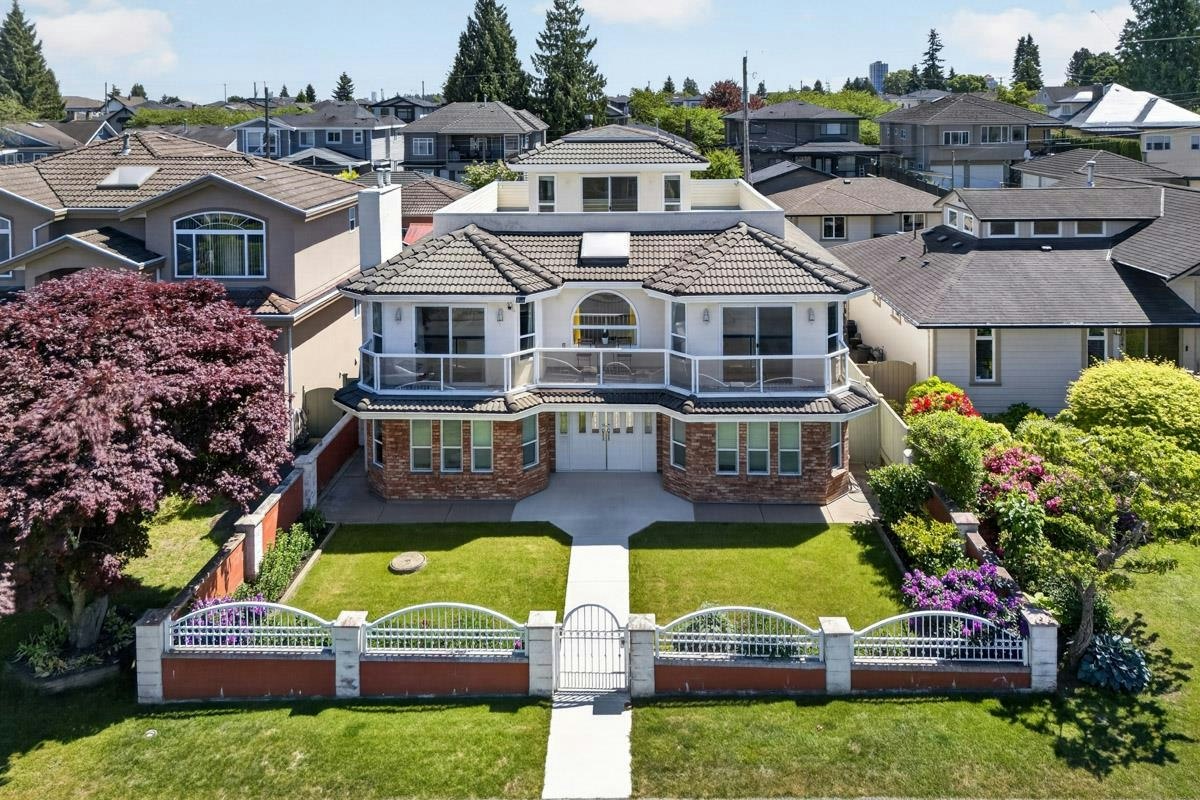 8026 18th Avenue, Burnaby, BC, V3N 1J8