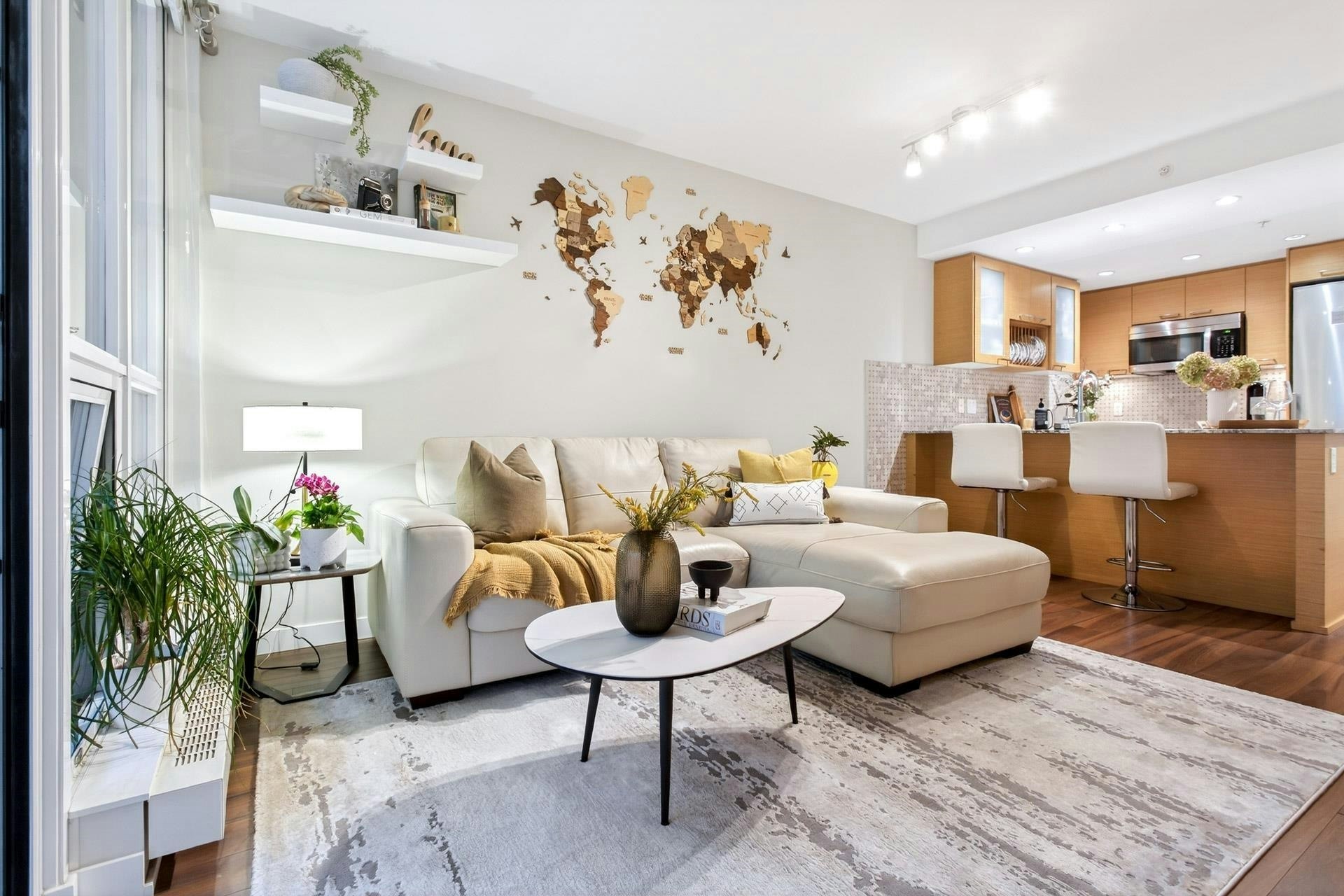 413-135 E 17 Street, North Vancouver, BC, V7L 0C4