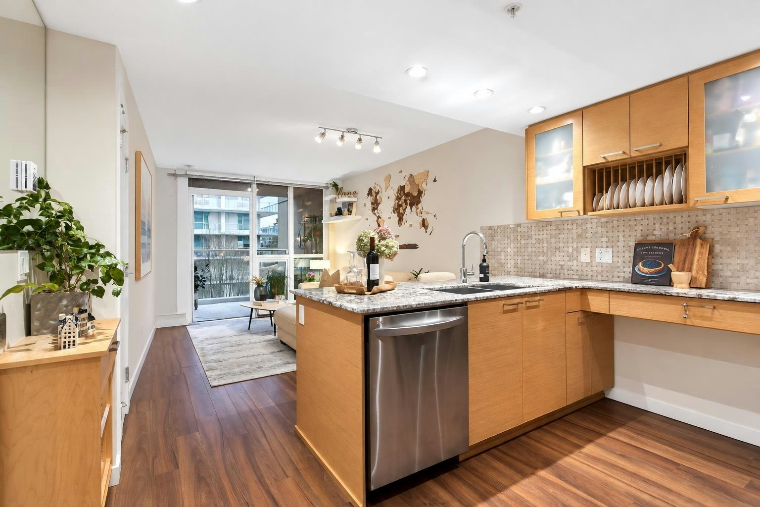 413-135 E 17 Street - 3