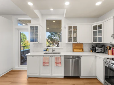 221-12873 Railway Avenue - 5
