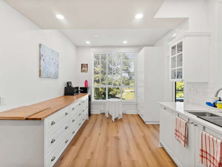 221-12873 Railway Avenue, Richmond, BC, V7E 6K3 - 4
