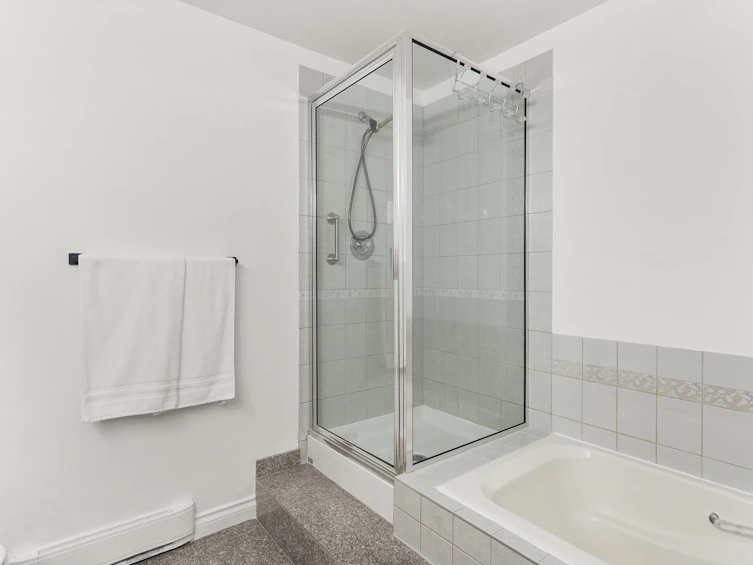 221-12873 Railway Avenue, Richmond, BC, V7E 6K3 - 25