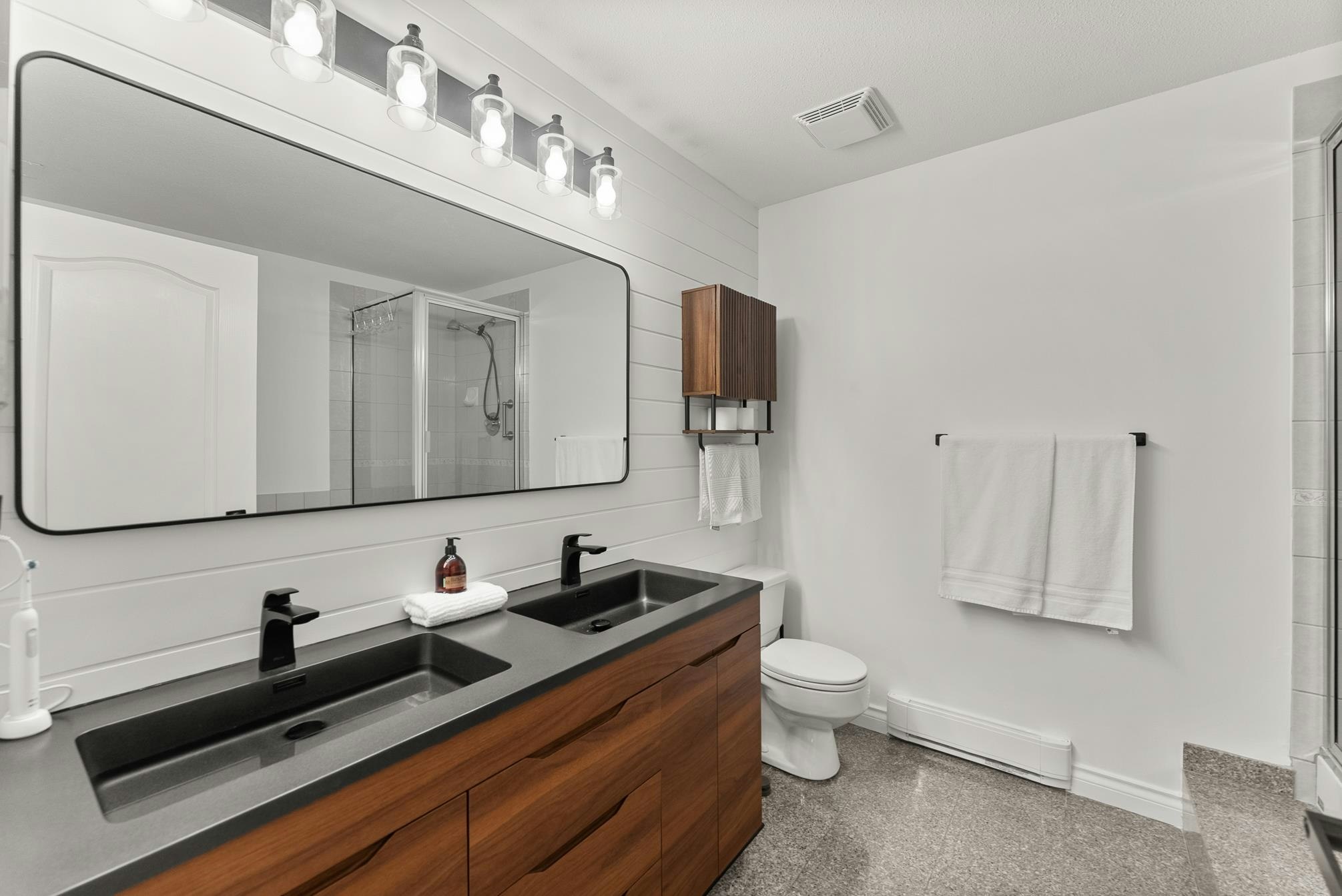 221-12873 Railway Avenue, Richmond, BC, V7E 6K3 - 22