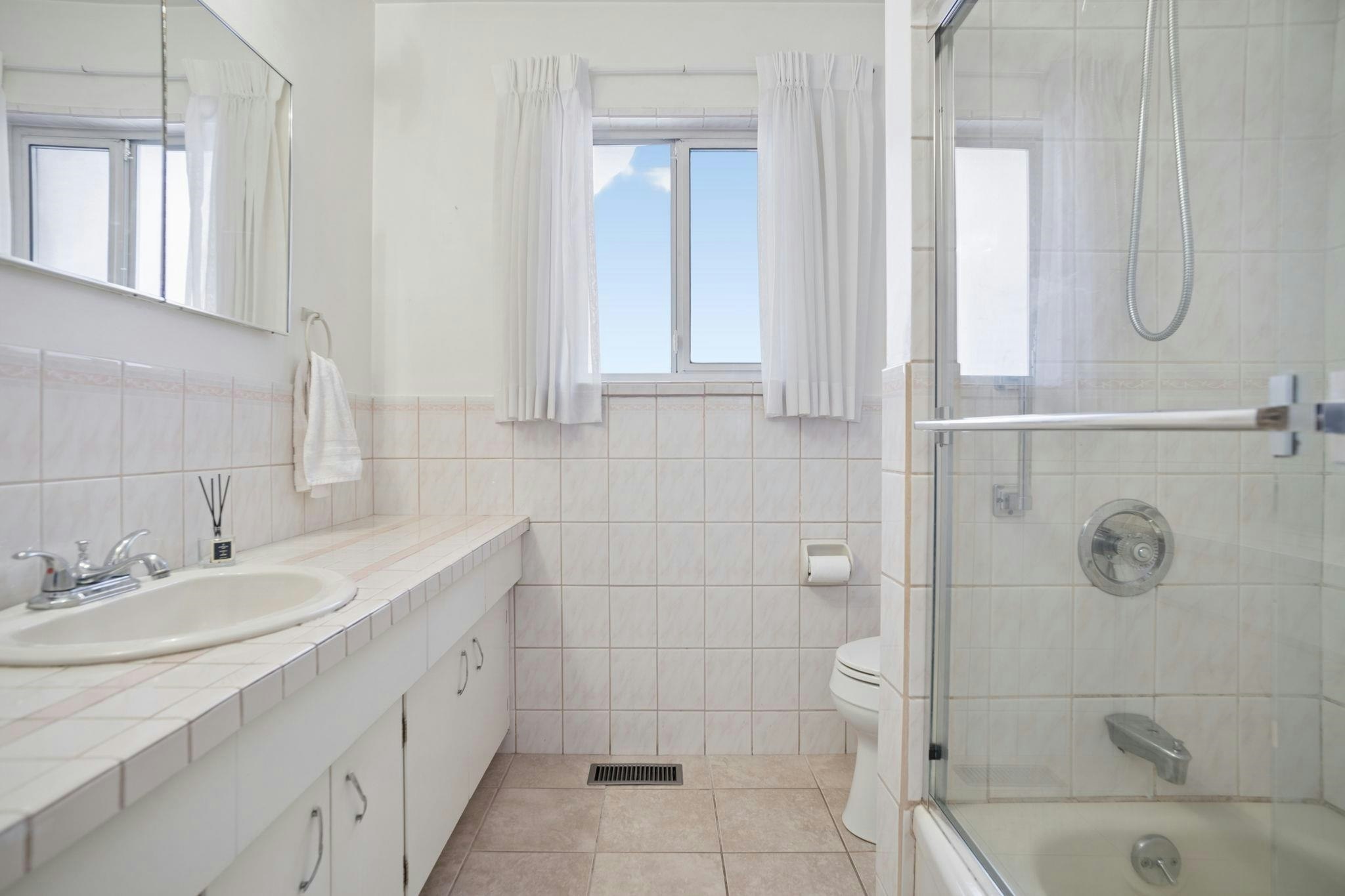 2780 E 8th Avenue, Vancouver, BC, V5M 1W6 - 22