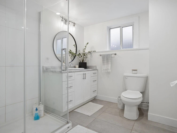 2780 E 8th Avenue, Vancouver, BC, V5M 1W6 - 6