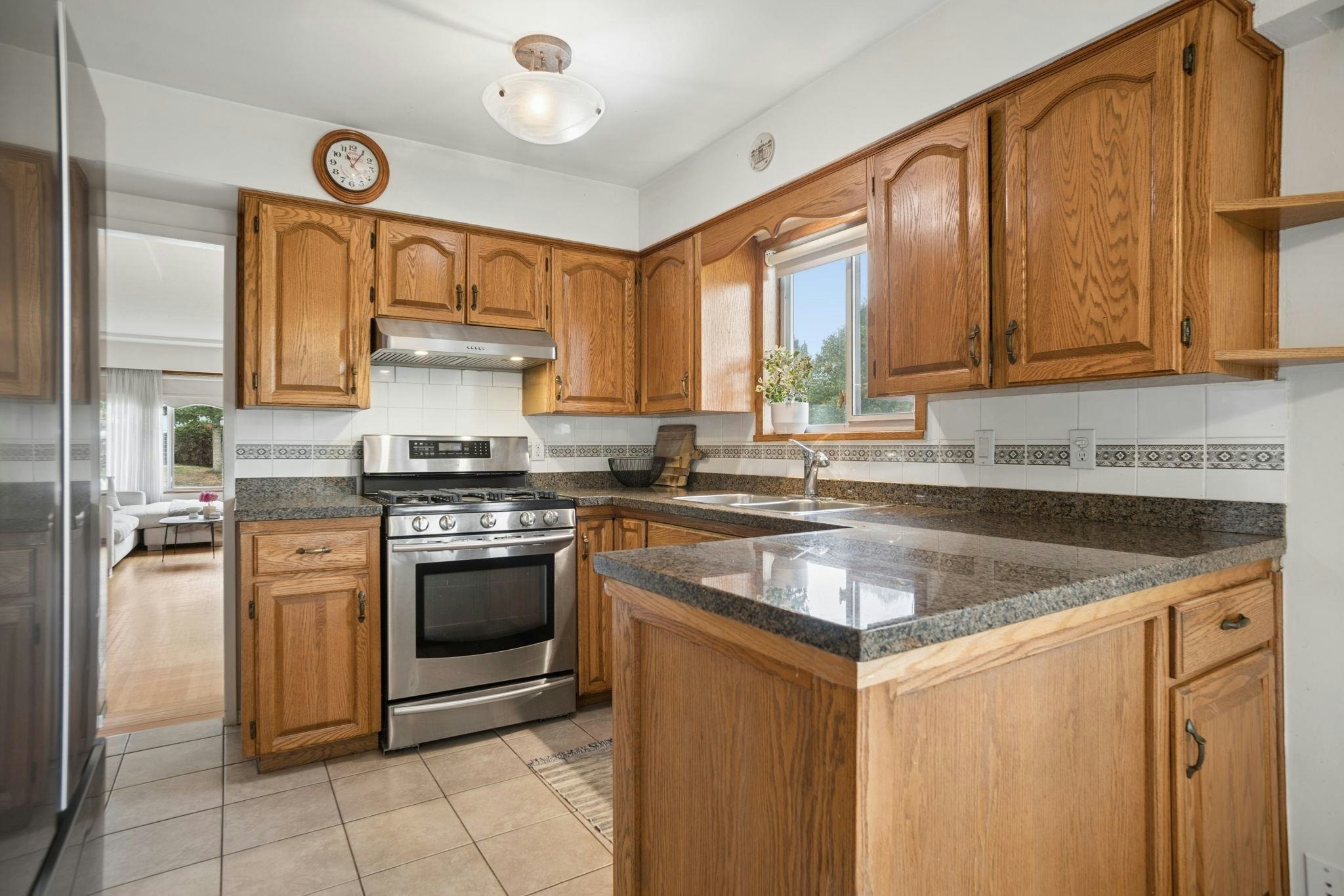 2780 E 8th Avenue, Vancouver, BC, V5M 1W6 - 17