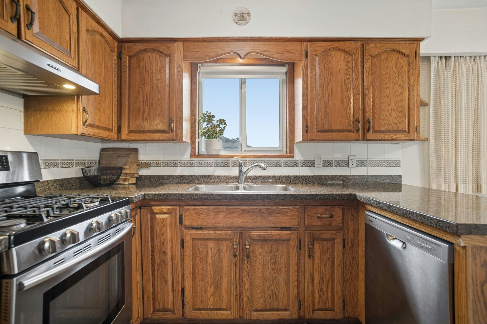 2780 E 8th Avenue, Vancouver, BC, V5M 1W6 - 16