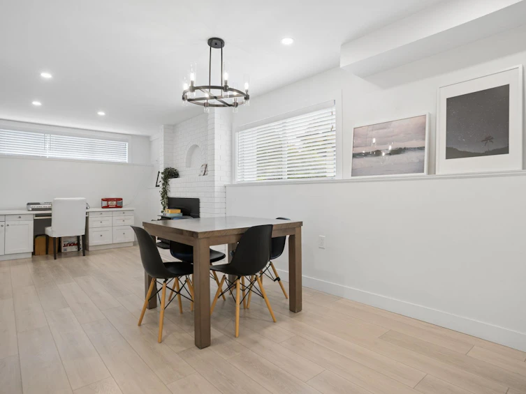 2780 E 8th Avenue, Vancouver, BC, V5M 1W6 - 10