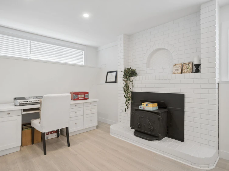 2780 E 8th Avenue, Vancouver, BC, V5M 1W6 - 11