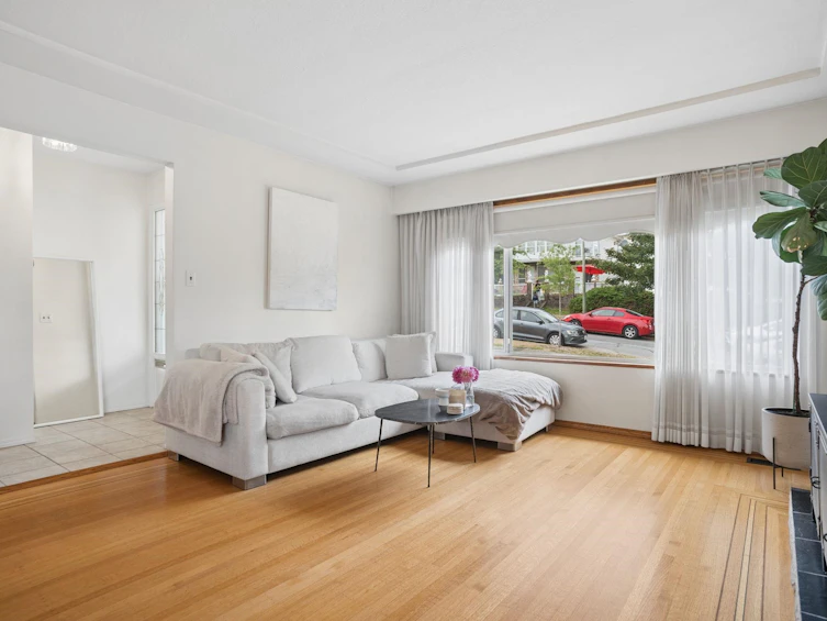 2780 E 8th Avenue, Vancouver, BC, V5M 1W6 - 14