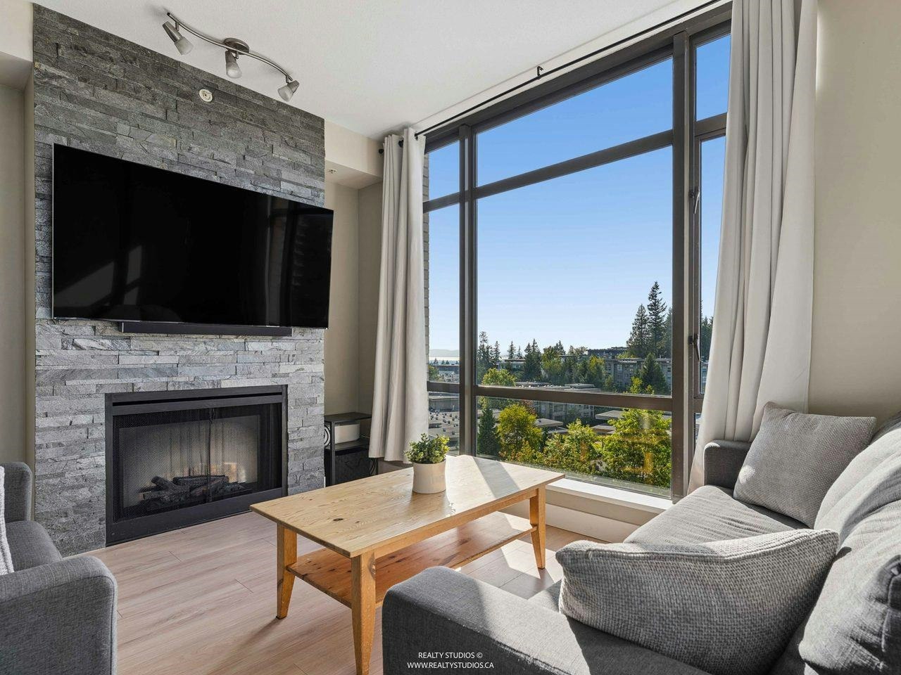 901-9300 University Crescent - 2