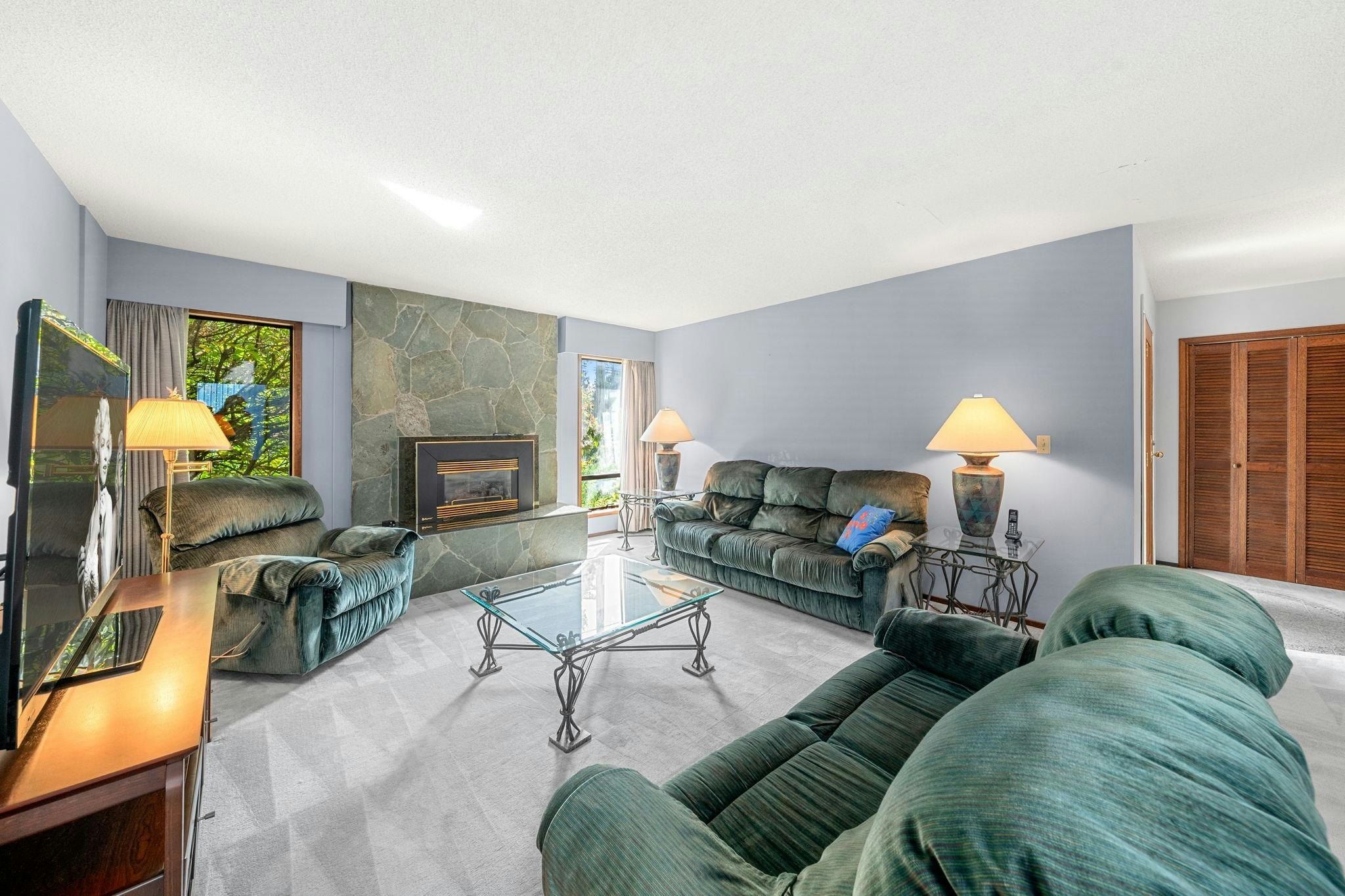 3833 Lynn Valley Road - 5