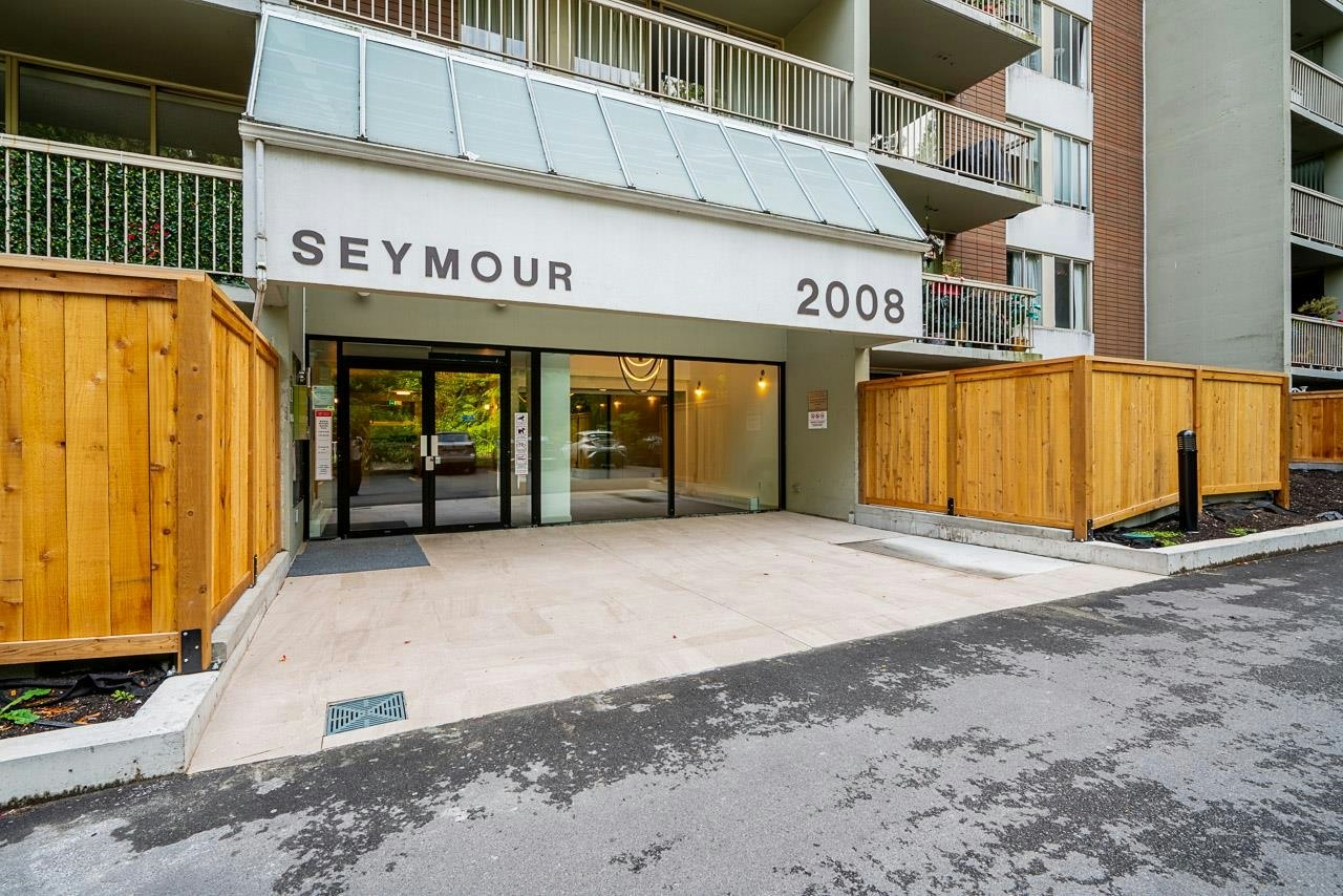 1609-2008 Fullerton Avenue - 3