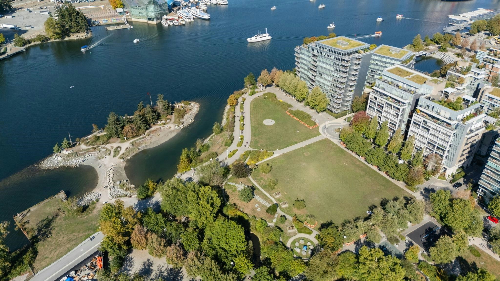 906-181 W 1st Avenue, Vancouver, BC, V5Y 0E3 - 33
